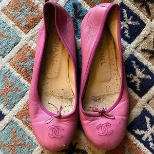 Authentic Chanel Flats in Pink 38.5